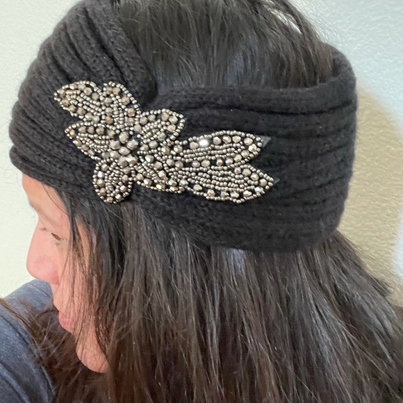 Woman’s Black headband with rhinestones one size - Picture 2 of 4